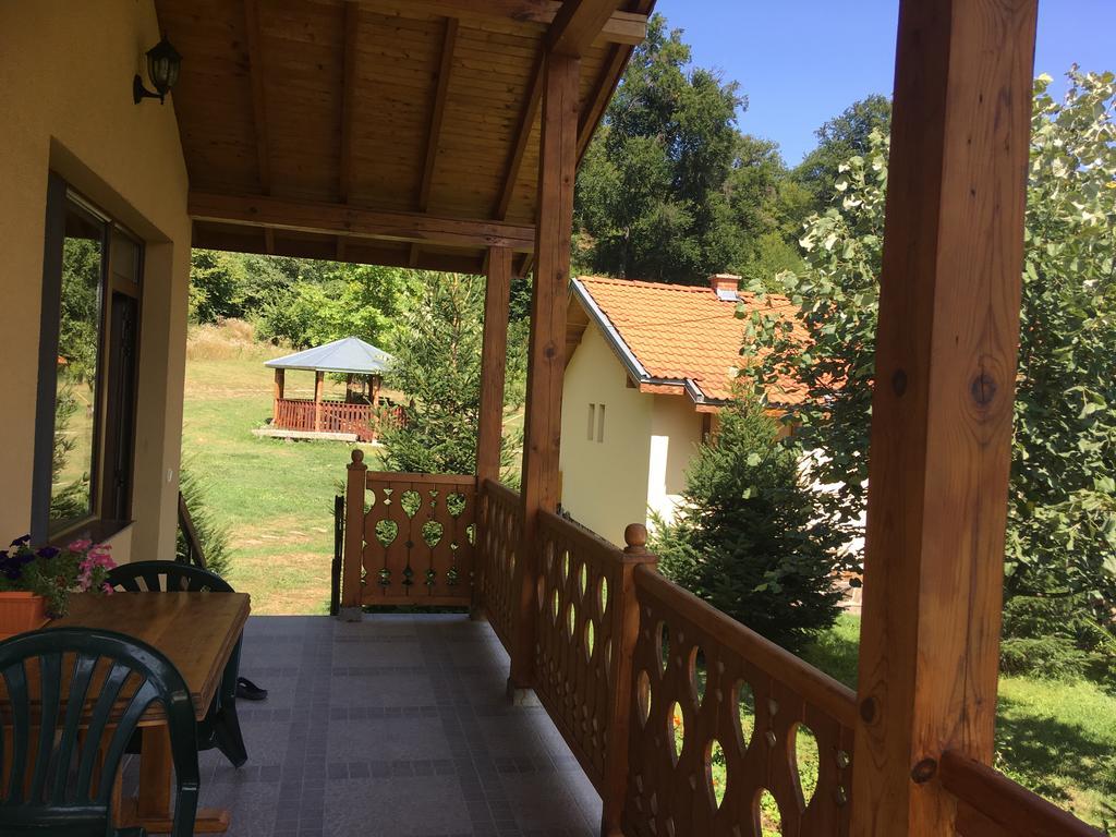 Бунгала Дара Kalofer Ngoại thất bức ảnh